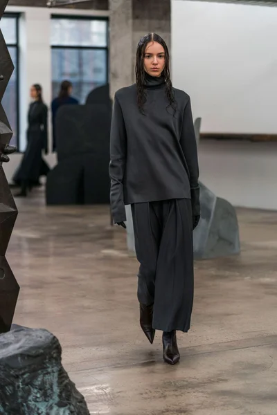 Look 22